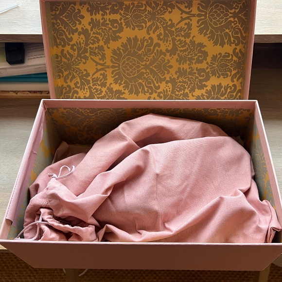 Miu Miu Vernice Platform Patent Leather Shoes - Picture 8 of 9